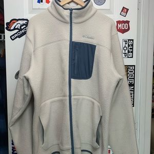 SOLD Columbia zip up fleece jacket